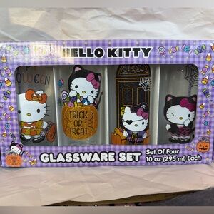 Hello Kitty🎀🎃Set of 4 Halloween costume Glassware Set w/pumpkins & glitter NWT
